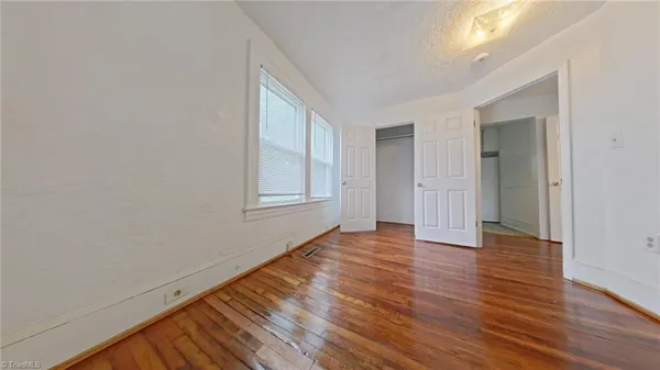 $1,200 | 927 East Dayton Avenue, High Point, NC 27262