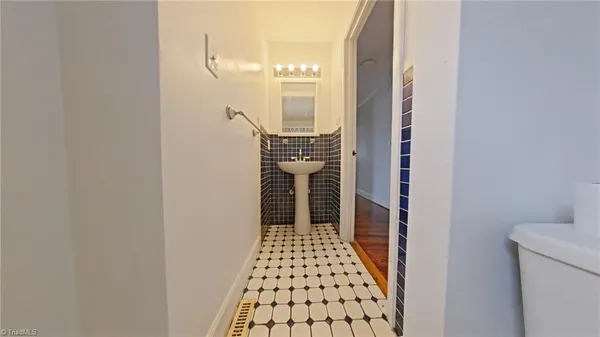 $1,200 | 927 East Dayton Avenue, High Point, NC 27262