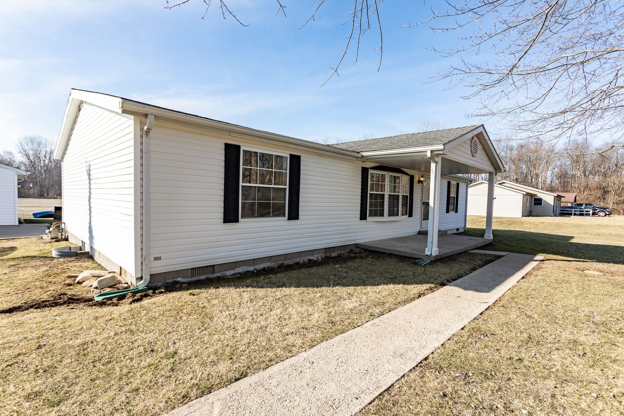 9387 South Mill Road Knightstown, IN 46148 - Photo 3 of 31