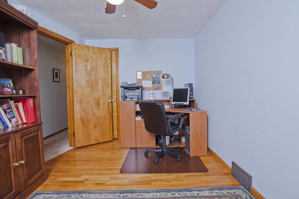 6 Macomber Avenue Springfield, MA 01119 - Photo 9 of 12 Gallery Image 9