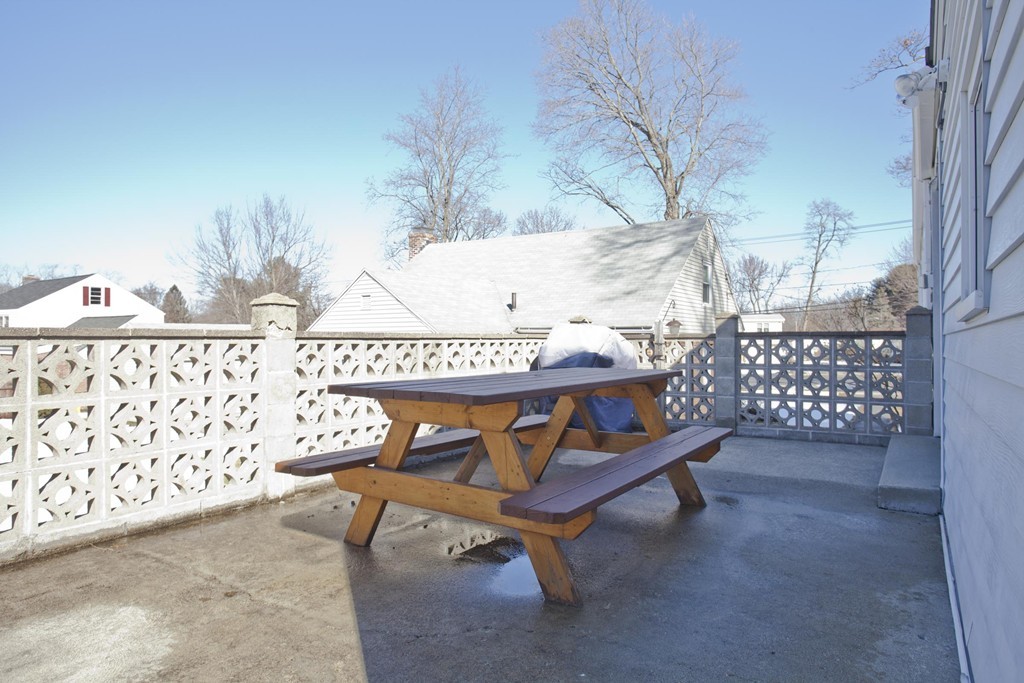 6 Macomber Avenue Springfield, MA 01119 - Photo 10 of 12 Gallery Image 10