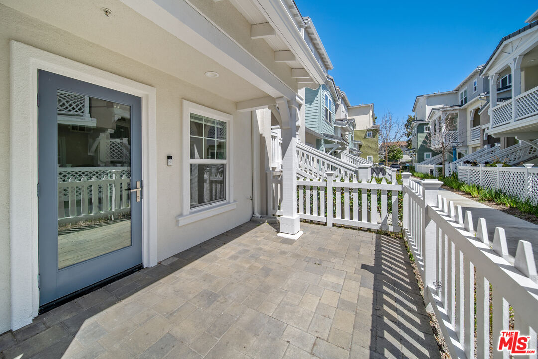 3763 Islander Walk Oxnard, CA 93035 - Photo 4 of 45 a view of a house with a porch