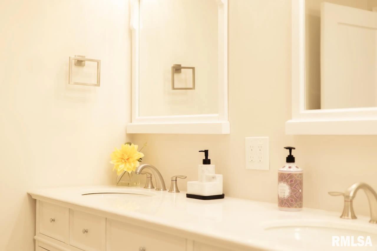 408 North 3rd Street Dunlap, IL 61525 - Photo 12 of 33