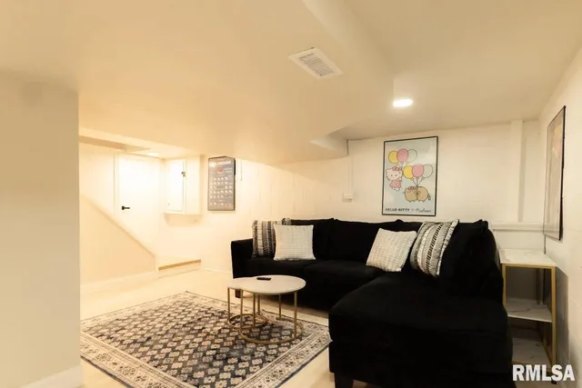 $300,000 | 408 North 3rd Street, Dunlap, IL 61525