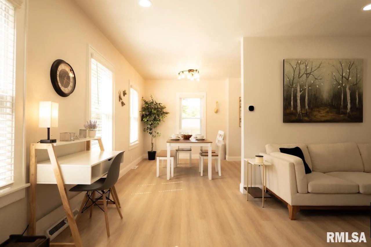 408 North 3rd Street Dunlap, IL 61525 - Photo 6 of 33