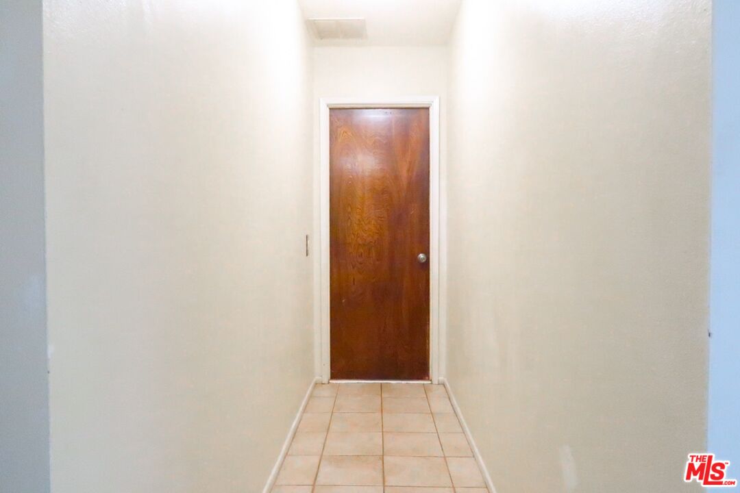 16065 Porter Avenue Riverside, CA 92504 - Photo 18 of 44