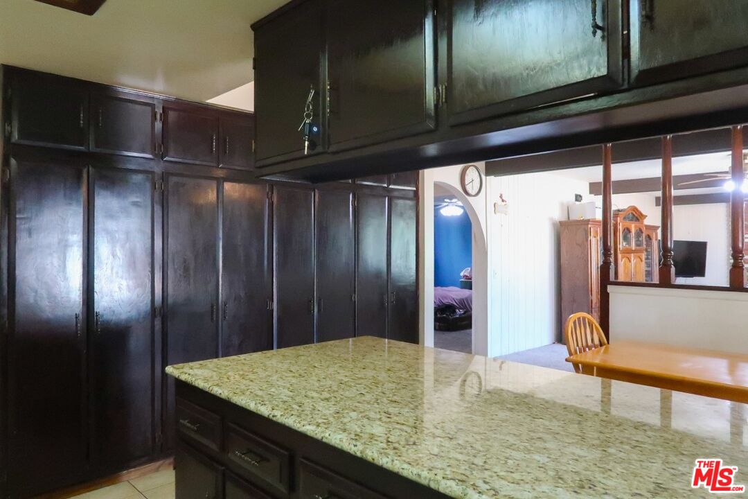 16065 Porter Avenue Riverside, CA 92504 - Photo 7 of 44