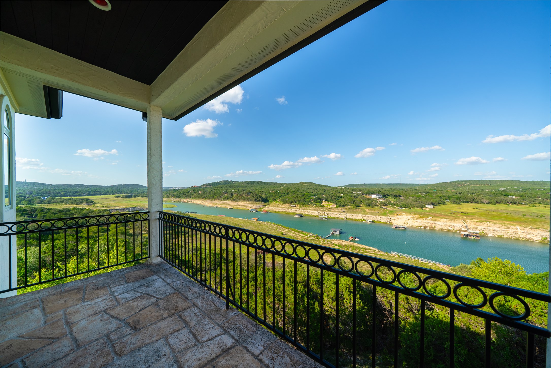 17545 West Reed Park Road, Unit 2 Jonestown, TX 78645 - Photo 33 of 39 a view of ocean from a balcony