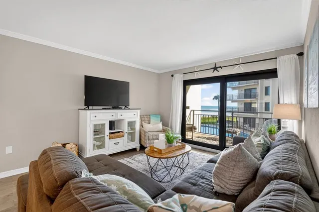 $449,900 | 1275 Ocean Shore Boulevard, Unit 206, Ormond Beach, FL 32176