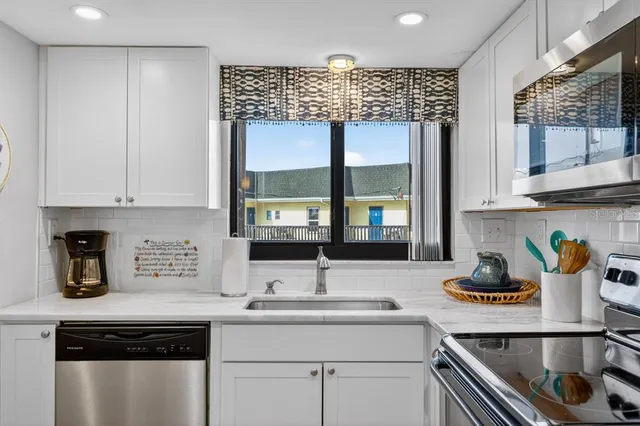 $449,900 | 1275 Ocean Shore Boulevard, Unit 206, Ormond Beach, FL 32176