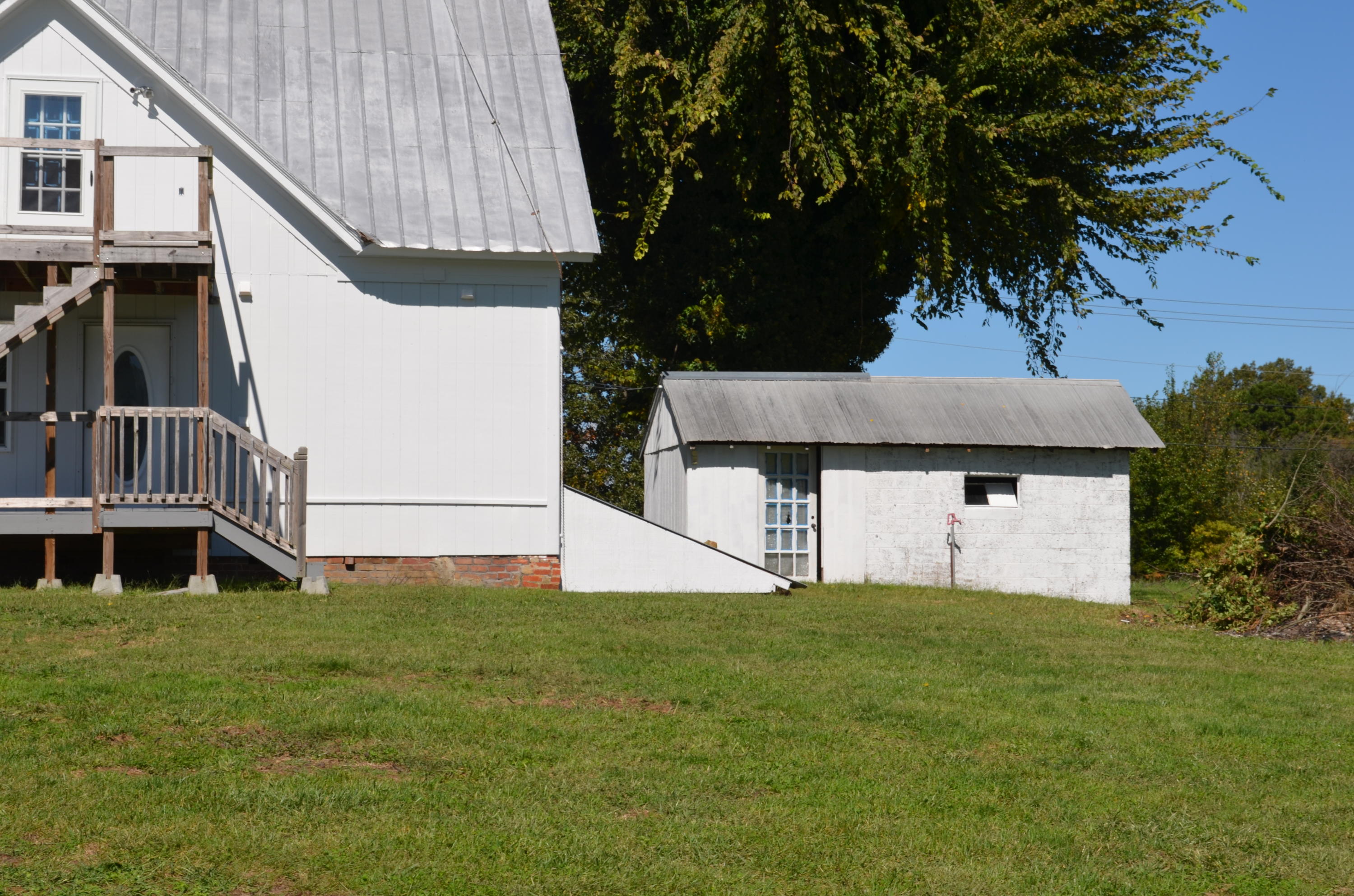 3084 Old Kentucky Road West Mosheim, TN 37818 - Photo 5 of 42 Rear view pump house