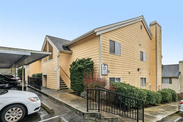 $275,000 | 1111 South Villard Street, Unit D25, Tacoma, WA 98465