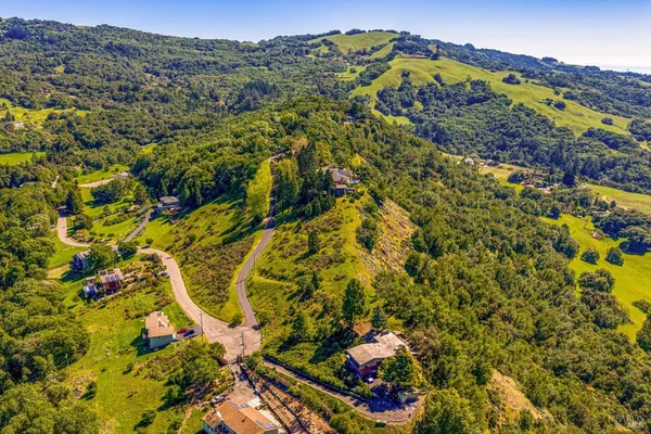 $285,000 | 6048 Hyland Way, Penngrove, CA 94951
