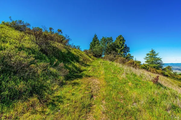 $285,000 | 6048 Hyland Way, Penngrove, CA 94951