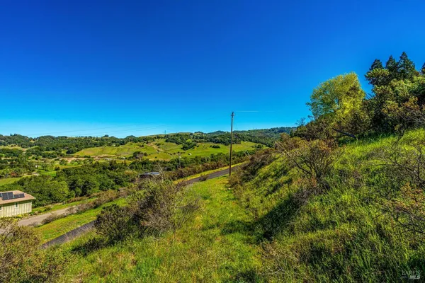 $285,000 | 6048 Hyland Way, Penngrove, CA 94951