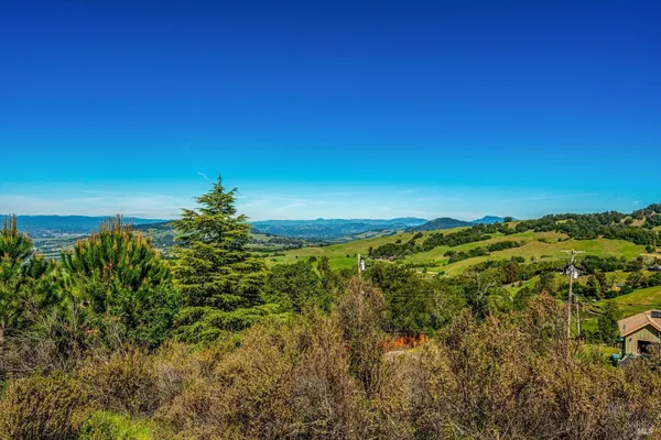 $285,000 | 6048 Hyland Way, Penngrove, CA 94951