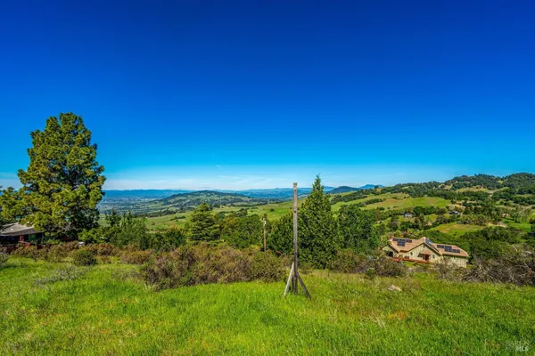 $285,000 | 6048 Hyland Way, Penngrove, CA 94951