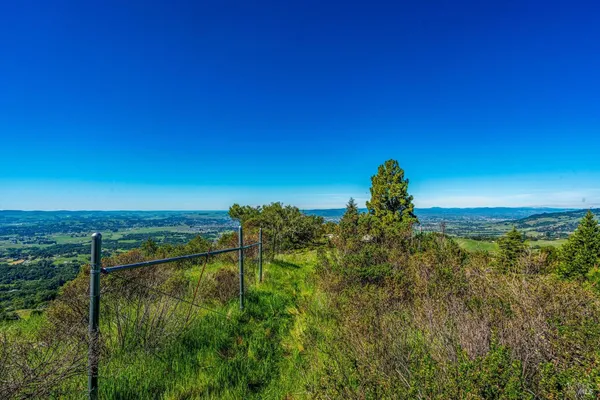 $285,000 | 6048 Hyland Way, Penngrove, CA 94951