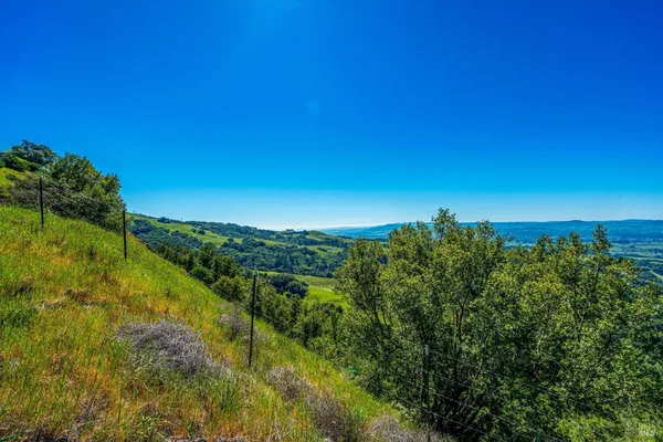 $285,000 | 6048 Hyland Way, Penngrove, CA 94951