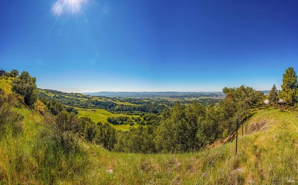 $285,000 | 6048 Hyland Way, Penngrove, CA 94951