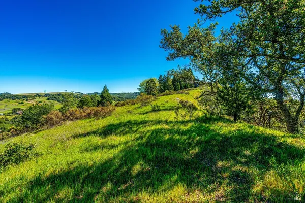 $285,000 | 6048 Hyland Way, Penngrove, CA 94951