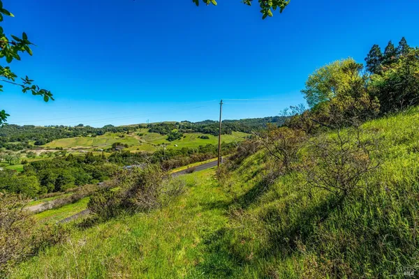 $285,000 | 6048 Hyland Way, Penngrove, CA 94951