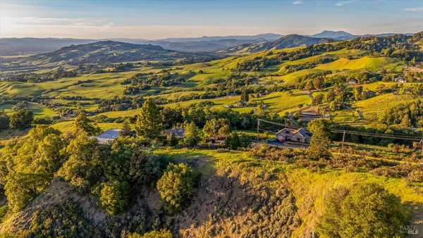 $285,000 | 6048 Hyland Way, Penngrove, CA 94951
