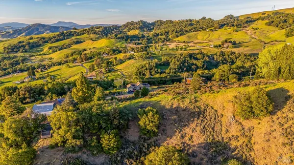 $285,000 | 6048 Hyland Way, Penngrove, CA 94951