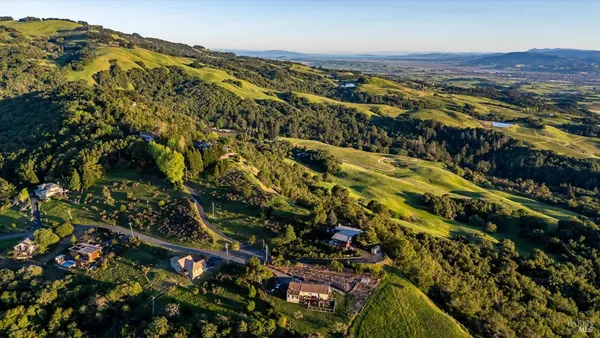 $285,000 | 6048 Hyland Way, Penngrove, CA 94951