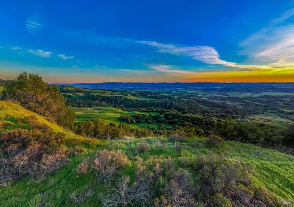 $285,000 | 6048 Hyland Way, Penngrove, CA 94951