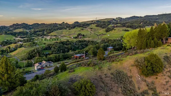 $285,000 | 6048 Hyland Way, Penngrove, CA 94951