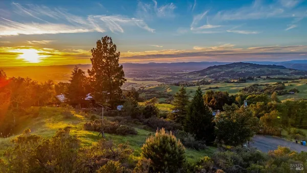 $285,000 | 6048 Hyland Way, Penngrove, CA 94951