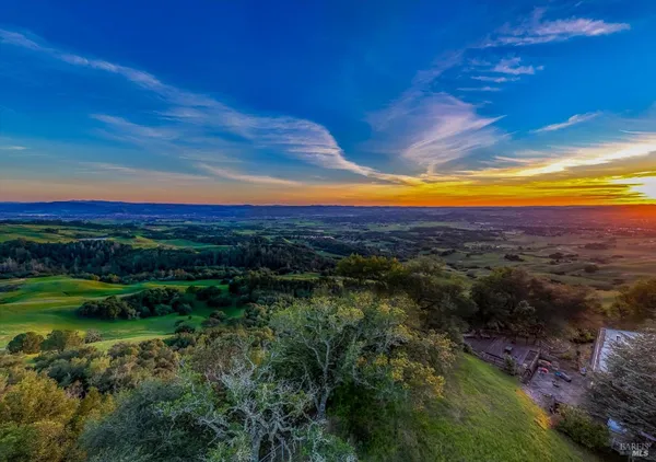 $285,000 | 6048 Hyland Way, Penngrove, CA 94951