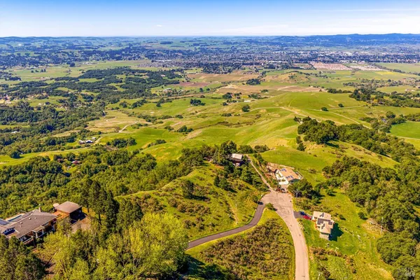 $285,000 | 6048 Hyland Way, Penngrove, CA 94951