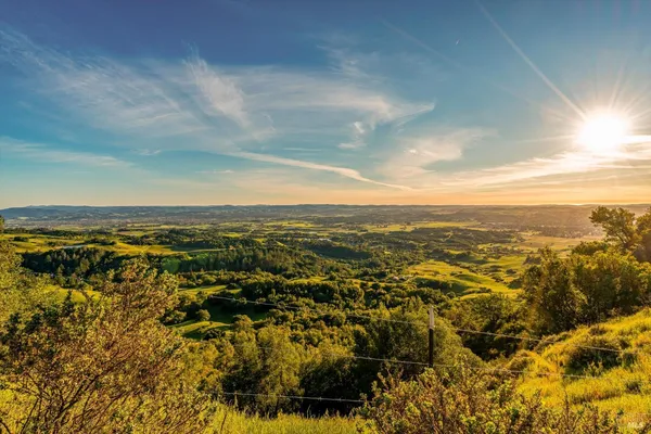 $285,000 | 6048 Hyland Way, Penngrove, CA 94951