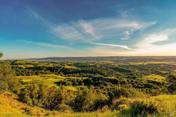 $285,000 | 6048 Hyland Way, Penngrove, CA 94951