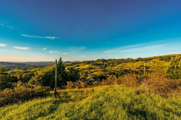 $285,000 | 6048 Hyland Way, Penngrove, CA 94951