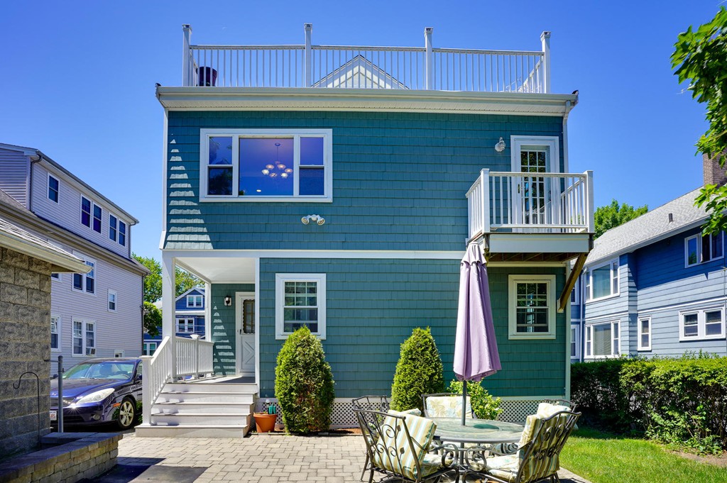 27-29 Pondview Road, Unit 2 Arlington, MA 02474 - Photo 4 of 33 Gallery Image 4
