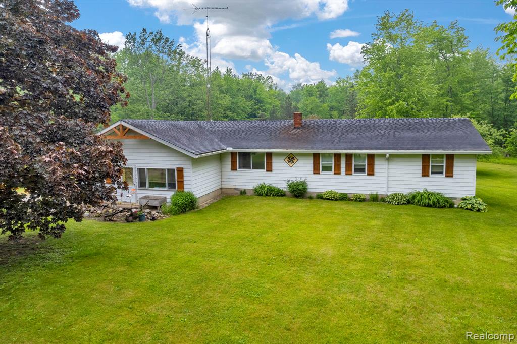 5405 Walker Road Carsonville, MI 48419 - Photo 3 of 62