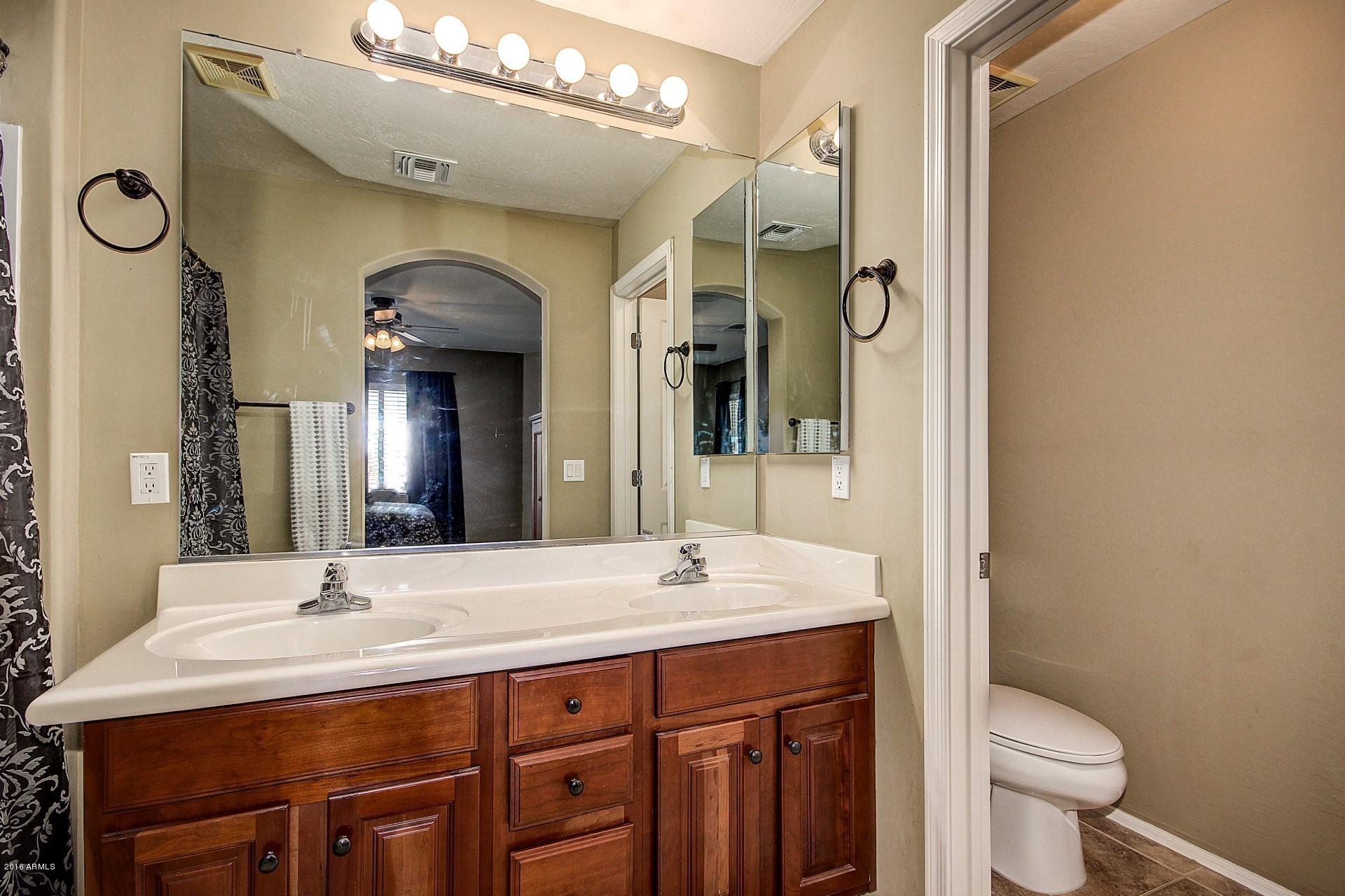 522 North Ranger Trail Gilbert, AZ 85234 - Photo 21 of 26 Dual Sinks