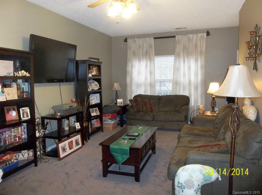 10125 Faires Farm Road Charlotte, NC 28213 - Photo 2 of 12