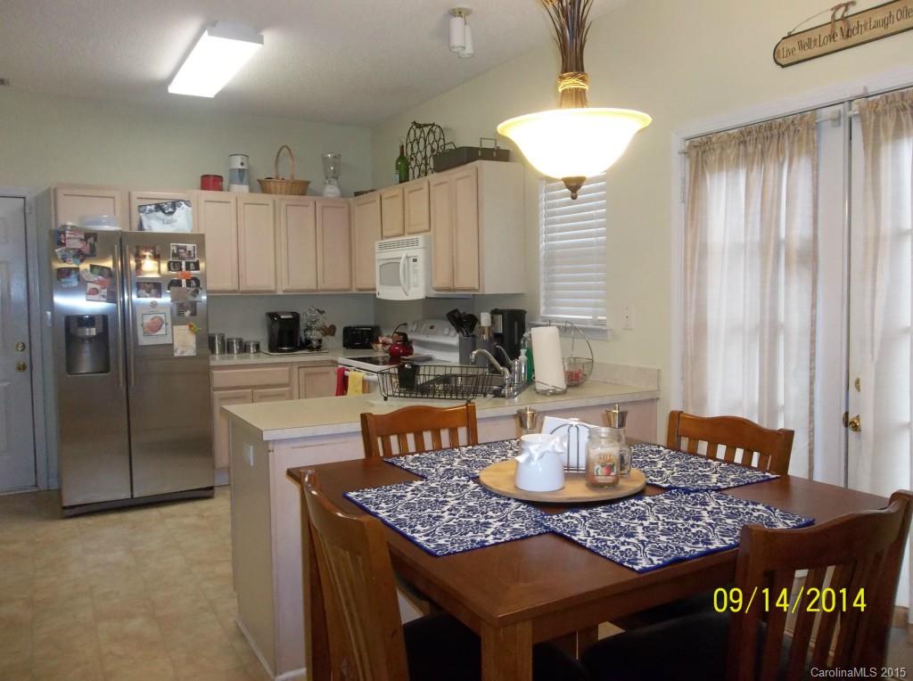 10125 Faires Farm Road Charlotte, NC 28213 - Photo 3 of 12