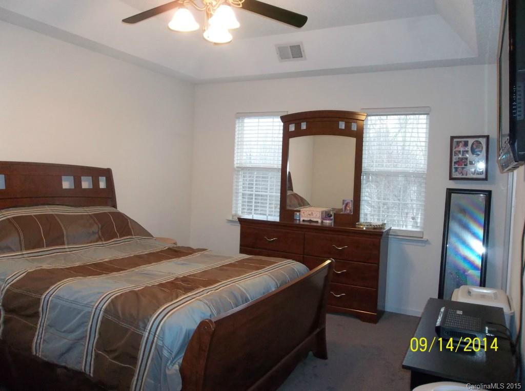 10125 Faires Farm Road Charlotte, NC 28213 - Photo 6 of 12