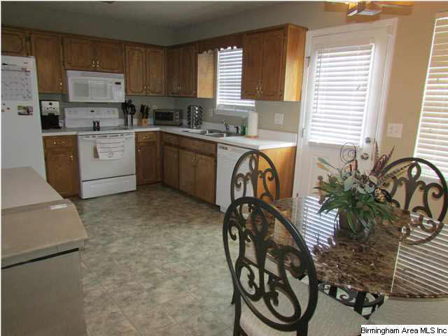 986 Littlejohn Road Jacksonville, AL 36265 - Photo 2 of 13