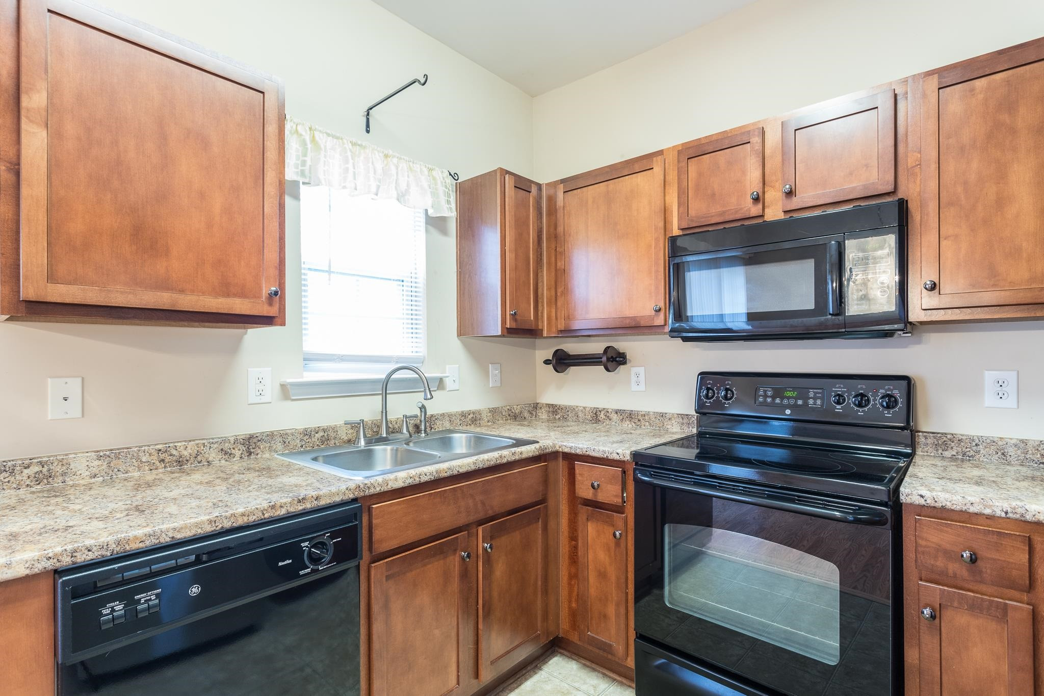 2153 Metacomet Way Raleigh, NC 27604 - Photo 10 of 30 Photo 10