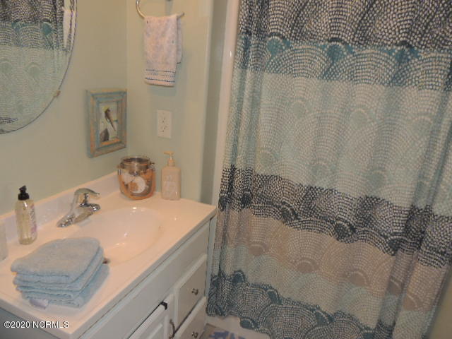 556 Rivage Promenade Wilmington, NC 28412 - Photo 12 of 14 3rd bath - 2nd floor