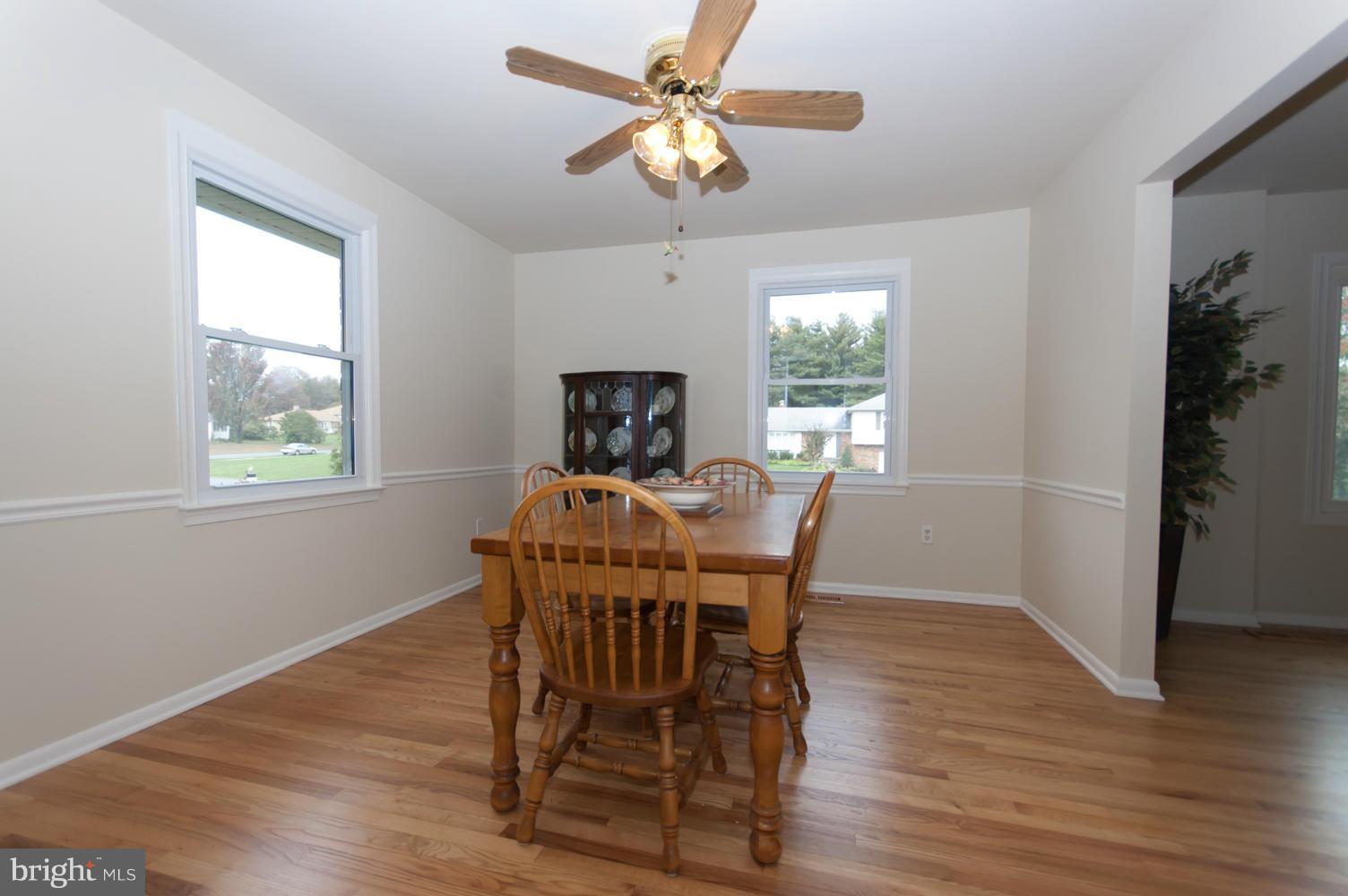 18816 Bloomfield Road Olney, MD 20832 - Photo 7 of 29 Dining Room