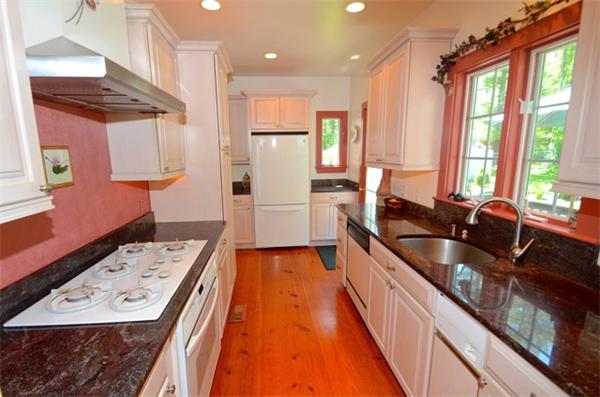 379 Delano Road Marion, MA 02738 - Photo 10 of 22 Gallery Image 10