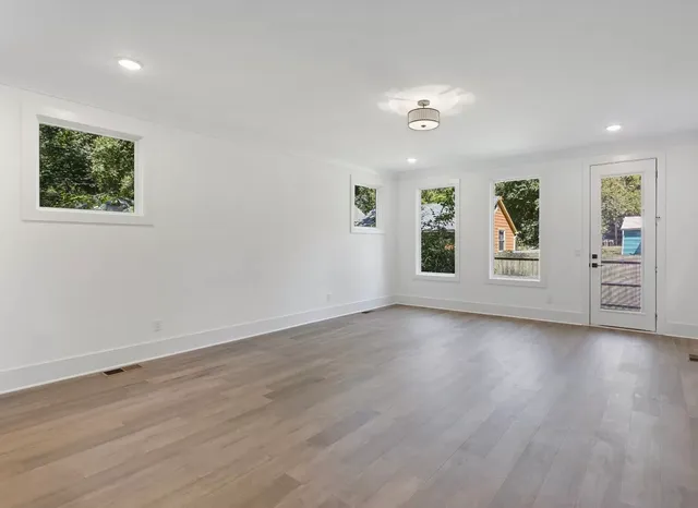 $4,000 | 217 Eastmoreland Street, Unit A, Nashville, TN 37207