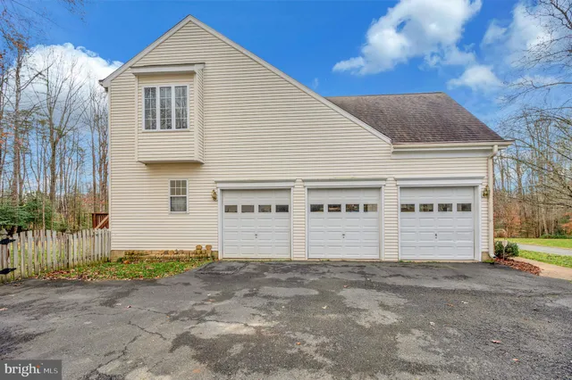 a view of outdoor space with deck and backyard